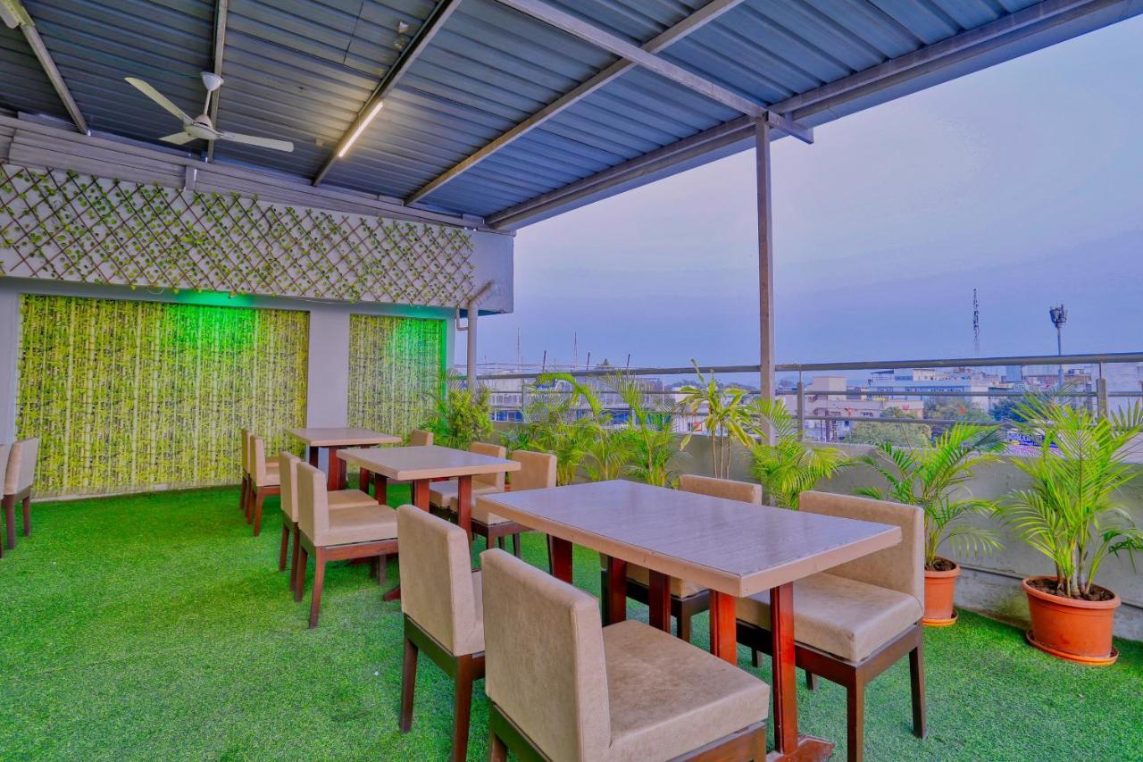 Hotel Galaxy Индор Екстериор снимка