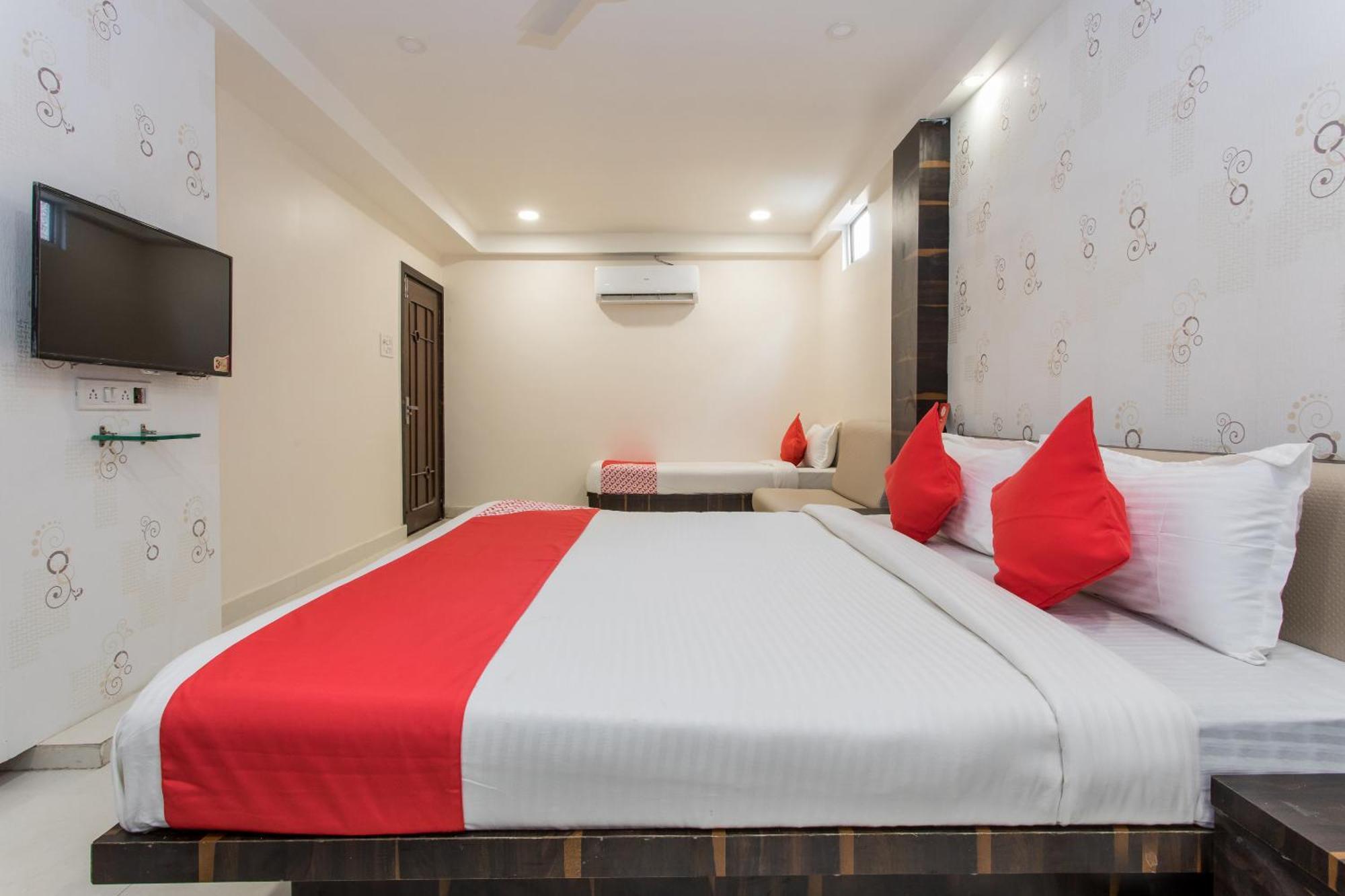 Hotel Galaxy Индор Екстериор снимка